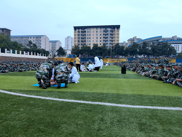 1729652933451244.jpg 救护3_副本.jpg