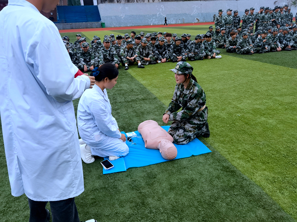 1729652989542303.jpg 救护2_副本.jpg